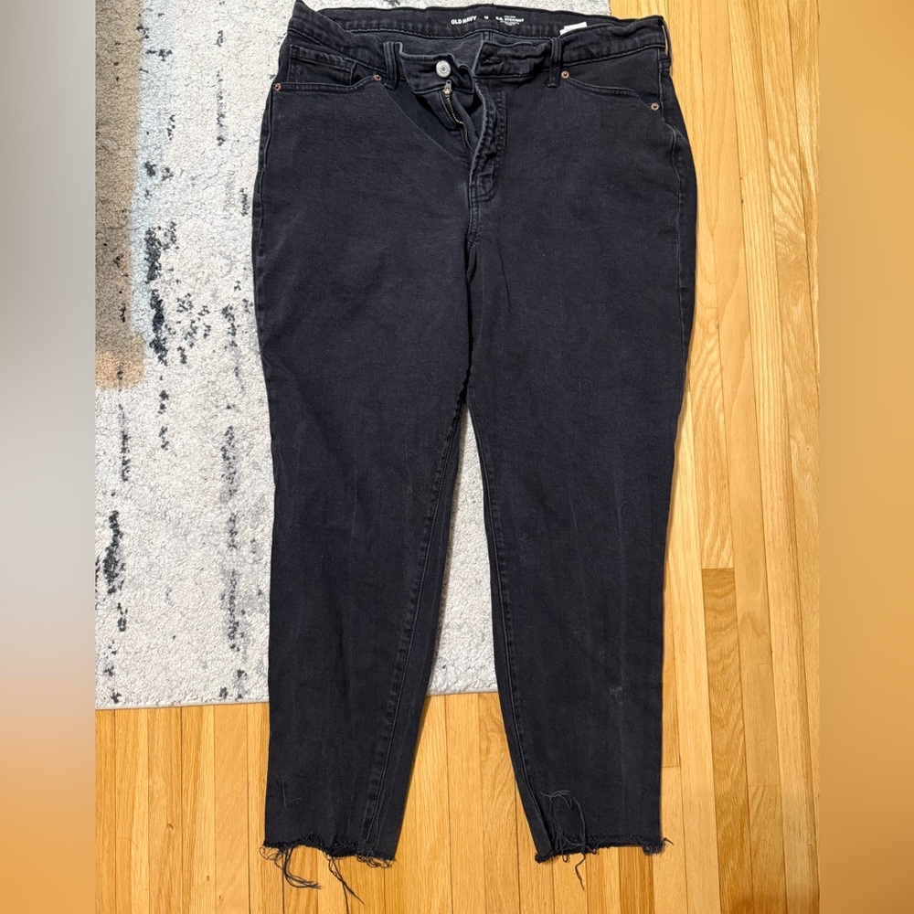Old Navy High Rise OG Straight Cropped Jean Washed Black cutoff ankle size 16
